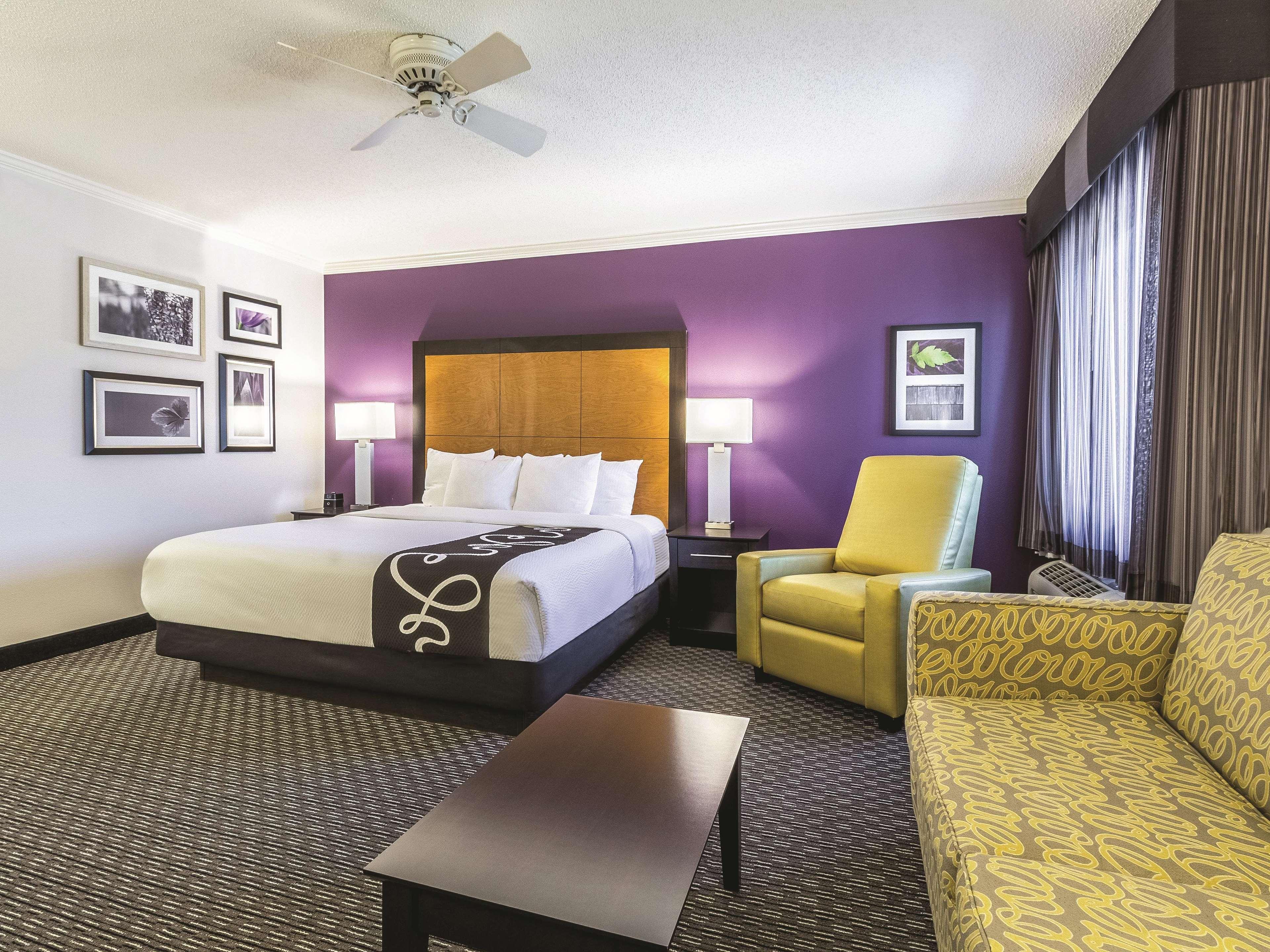 Hotel La Quinta By Wyndham Cleveland - Airport North Zewnętrze zdjęcie