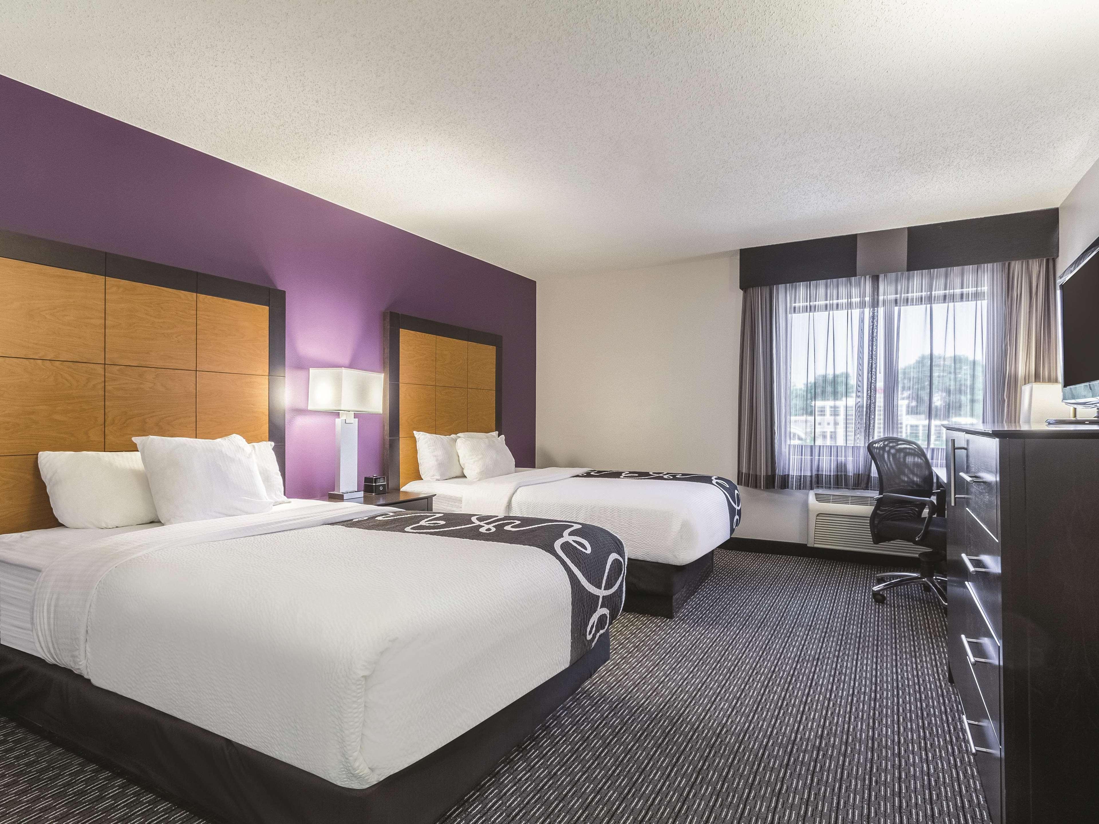 Hotel La Quinta By Wyndham Cleveland - Airport North Zewnętrze zdjęcie