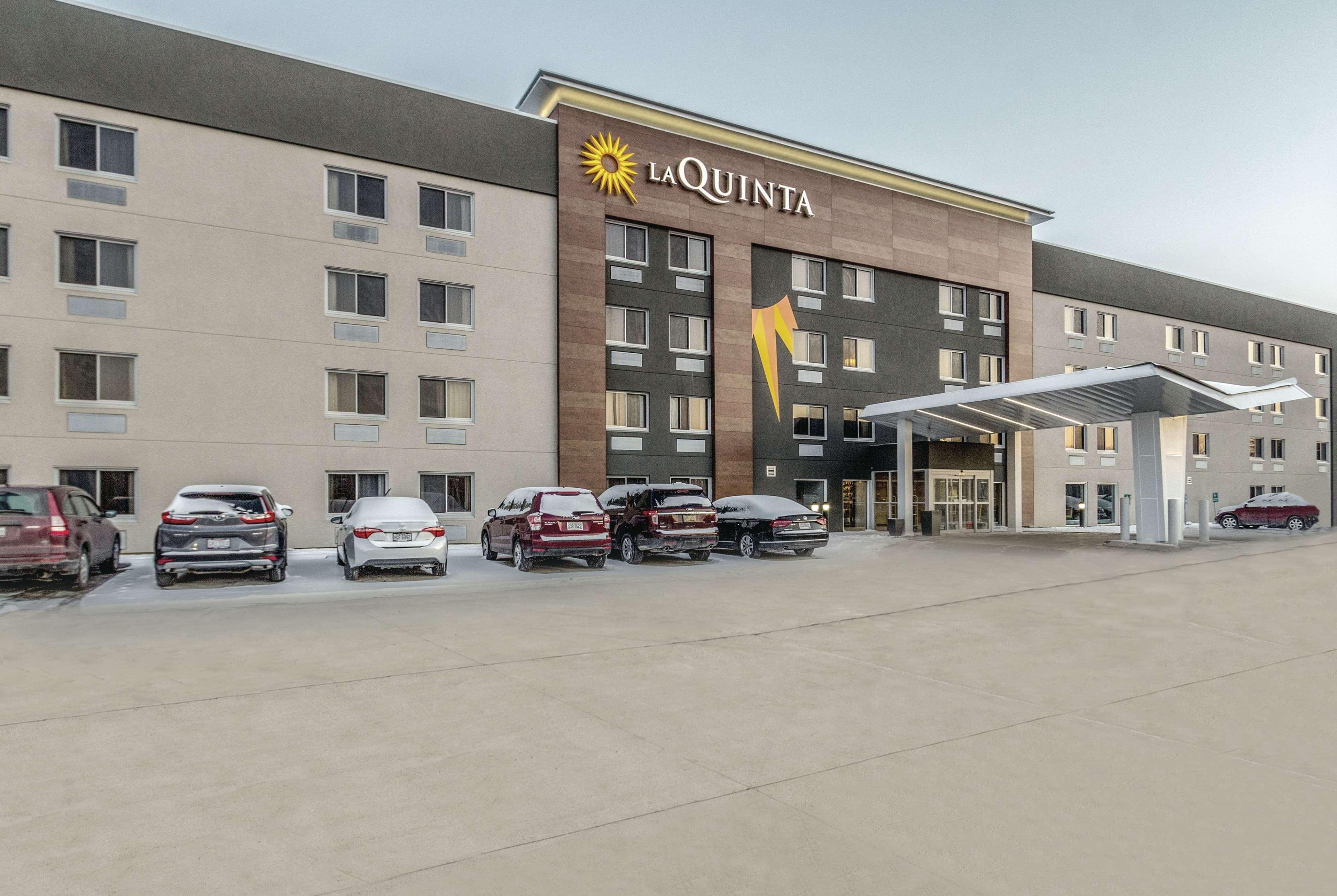 Hotel La Quinta By Wyndham Cleveland - Airport North Zewnętrze zdjęcie