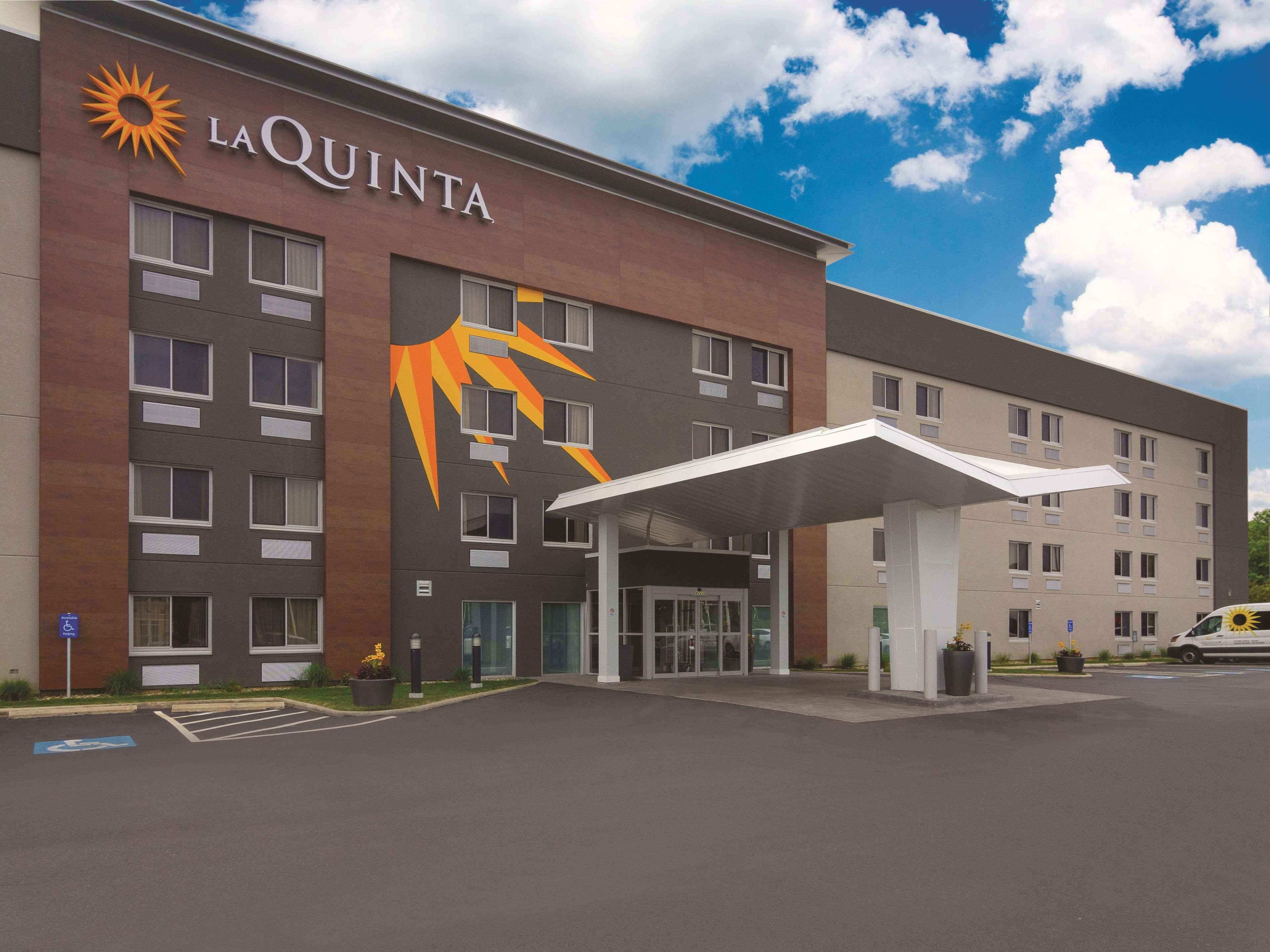 Hotel La Quinta By Wyndham Cleveland - Airport North Zewnętrze zdjęcie