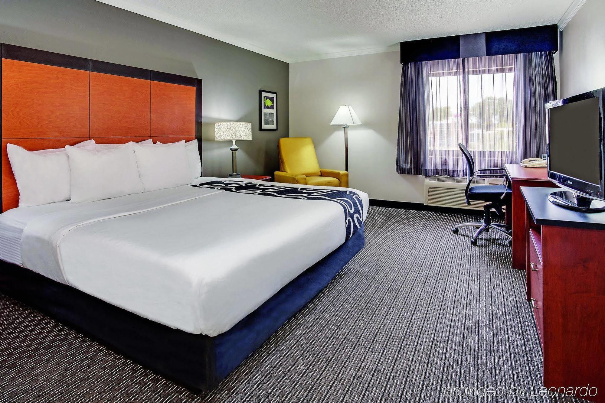 Hotel La Quinta By Wyndham Cleveland - Airport North Zewnętrze zdjęcie