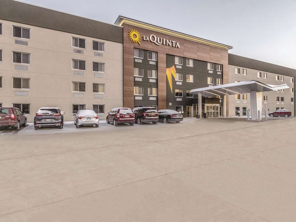 Hotel La Quinta By Wyndham Cleveland - Airport North Zewnętrze zdjęcie