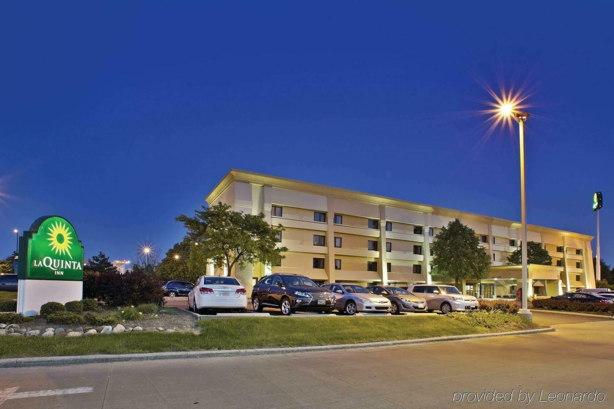 Hotel La Quinta By Wyndham Cleveland - Airport North Zewnętrze zdjęcie